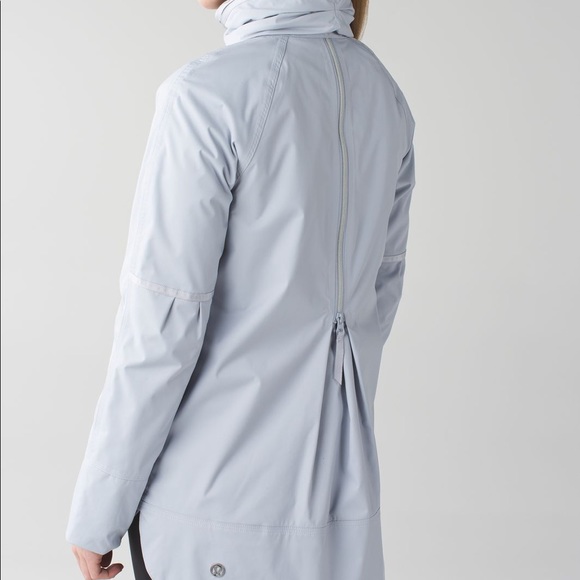 SALE Lululemon Fo Drizzle rain jacket, EUC - Picture 3 of 10
